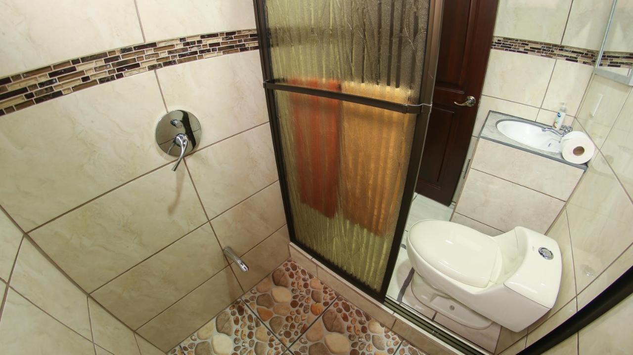 Arenal Red Apartment La Fortuna ภายนอก รูปภาพ