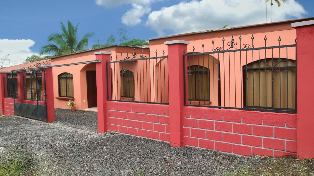 Arenal Red Apartment La Fortuna ภายนอก รูปภาพ